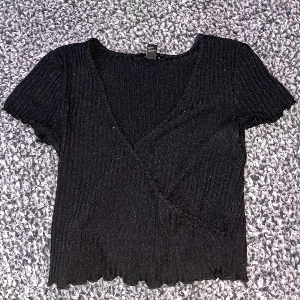 Cute black top!